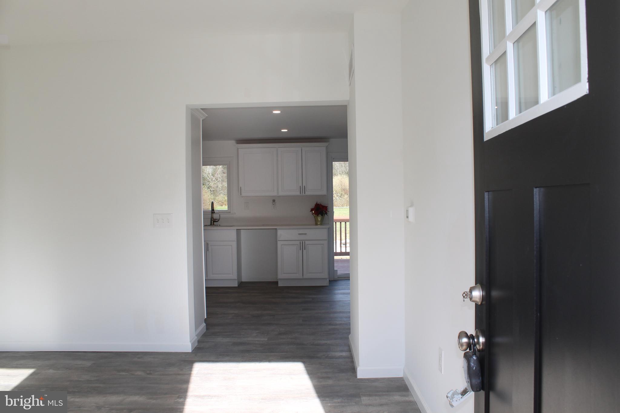 724 Upper Neck Road Elmer, NJ 08318 - Photo 3 of 56