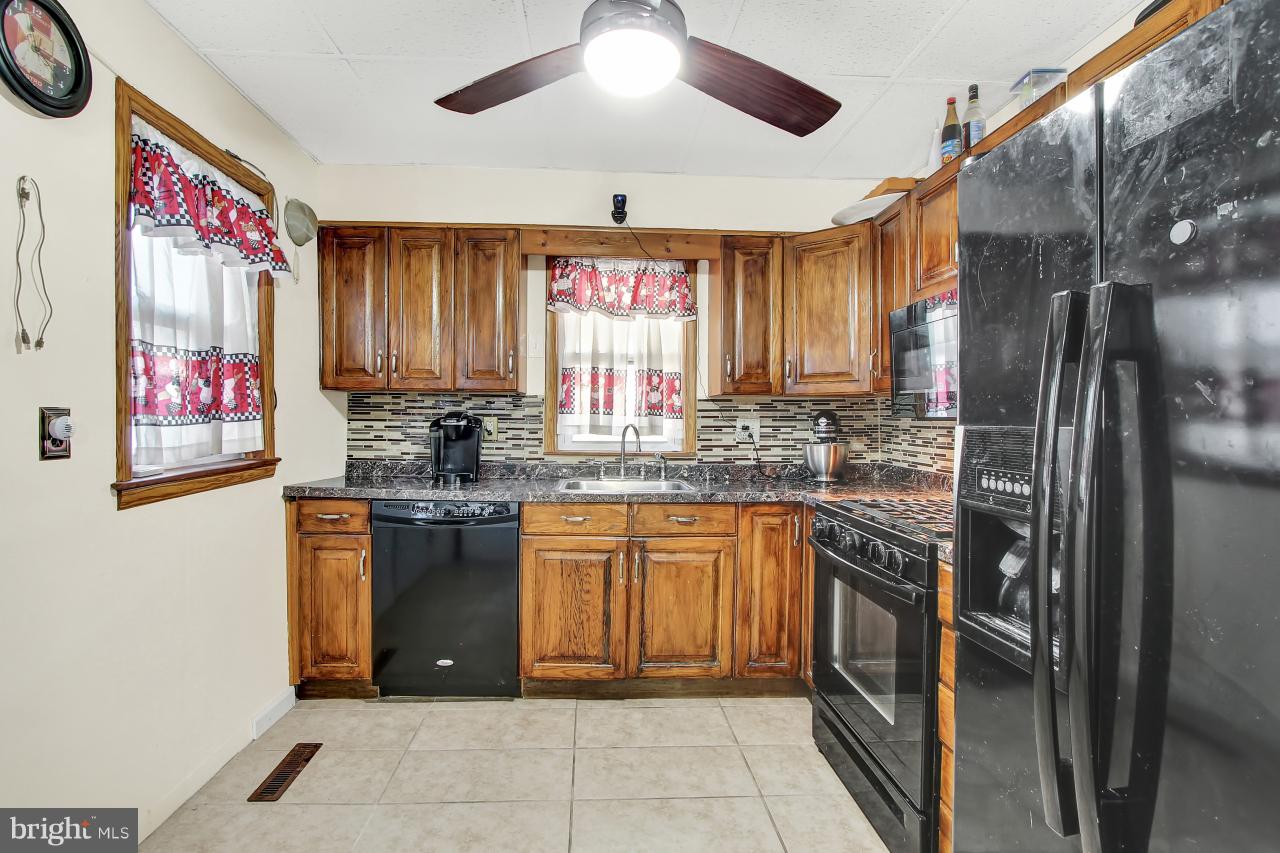 231 Chestnut Street Reading, PA 19611 - Photo 6 of 18 Gallery Image 6