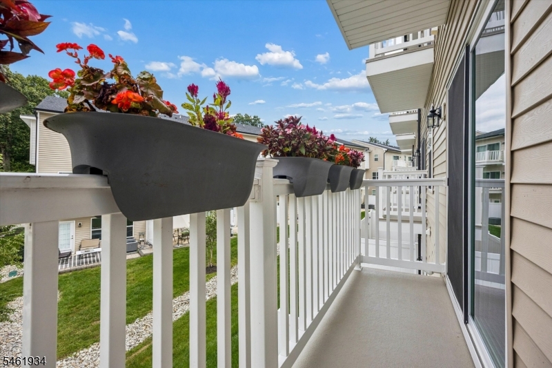 206 Abbe Road Little Falls, NJ 07424 - Photo 9 of 31 Gallery Image 9