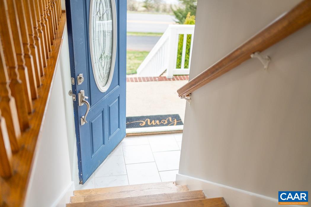 239 Long Meadow Road Fishersville, VA 22939 - Photo 6 of 43 Gallery Image 6