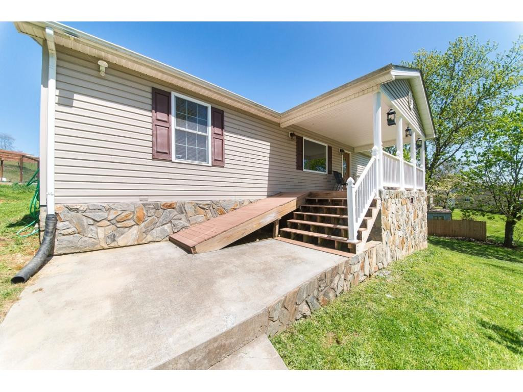 240 N Road Johnson City, TN 37601 - Photo 2 of 17 Photo 2