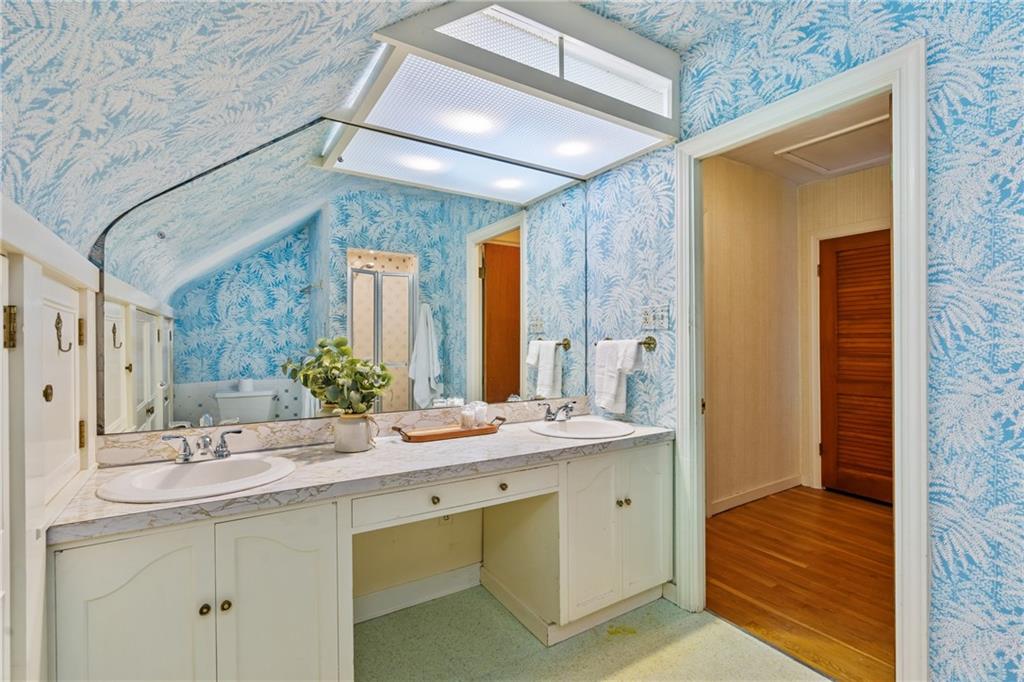 715 Old Mill Road Pittsburgh, PA 15238 - Photo 28 of 46 Large 2nd floor bathroom with double sink vanity & a shower.