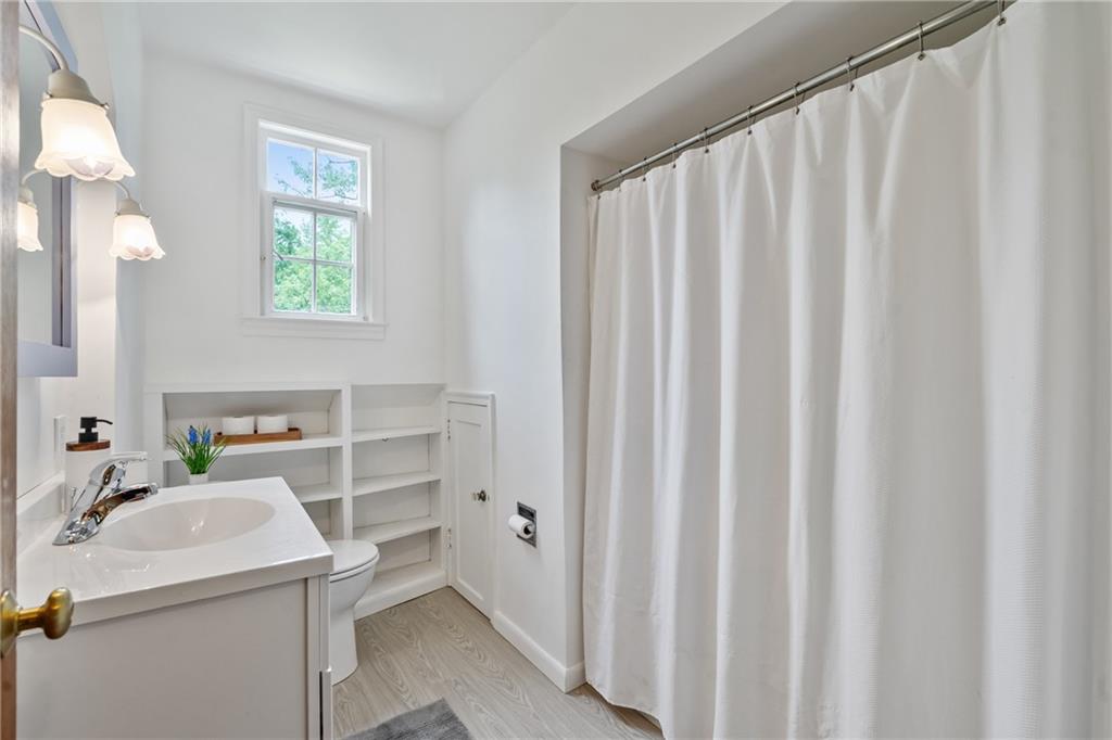 715 Old Mill Road Pittsburgh, PA 15238 - Photo 31 of 46 2nd floor full bathroom with a tub/shower combo