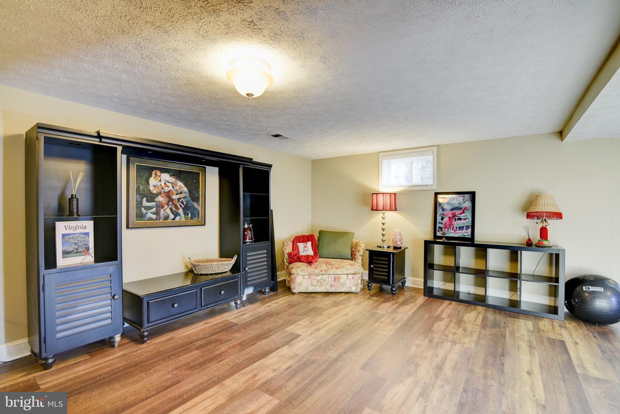 1911 Wintergreen Court Reston, VA 20191 - Photo 36 of 56 Gallery Image 36