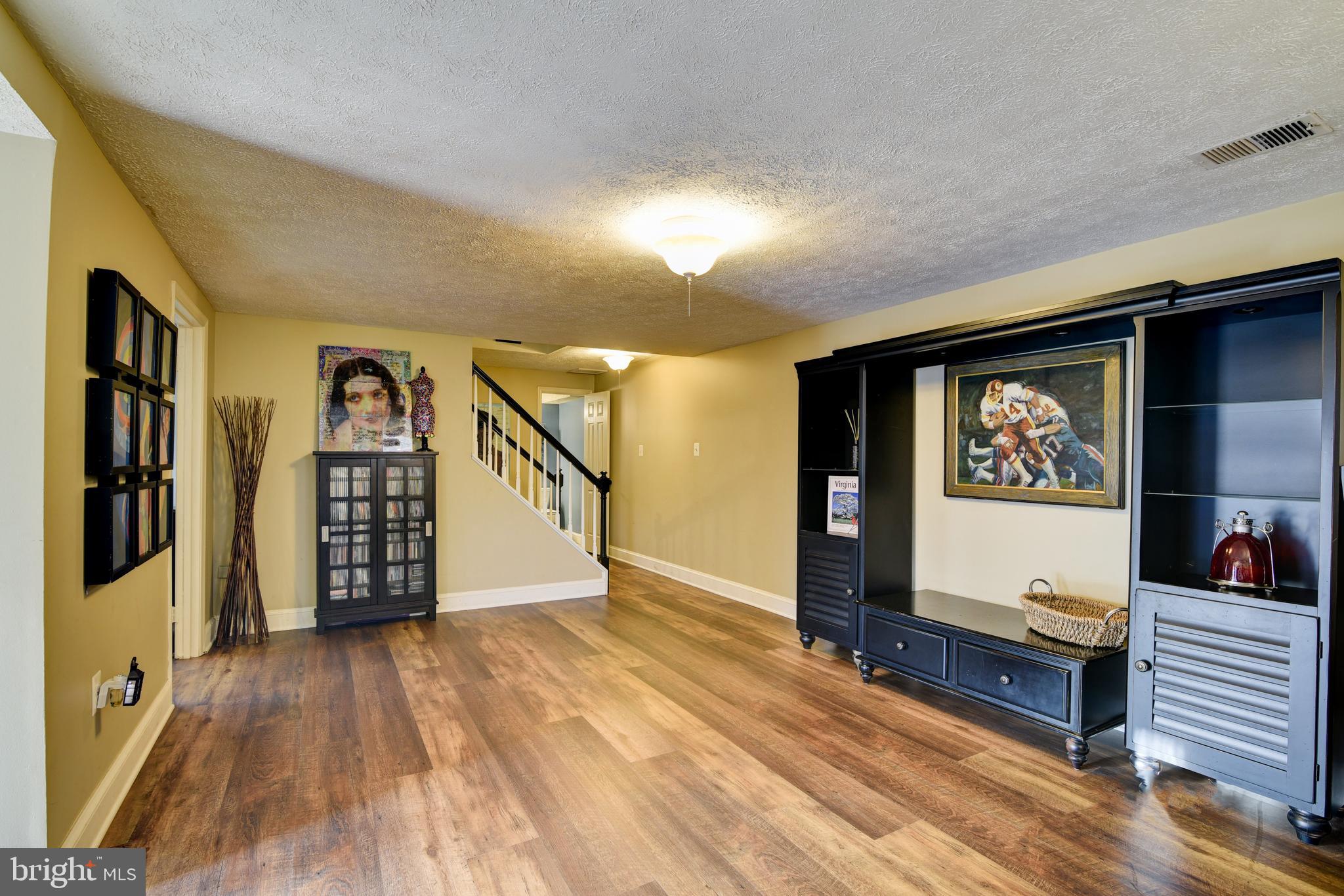 1911 Wintergreen Court Reston, VA 20191 - Photo 38 of 56 Gallery Image 38