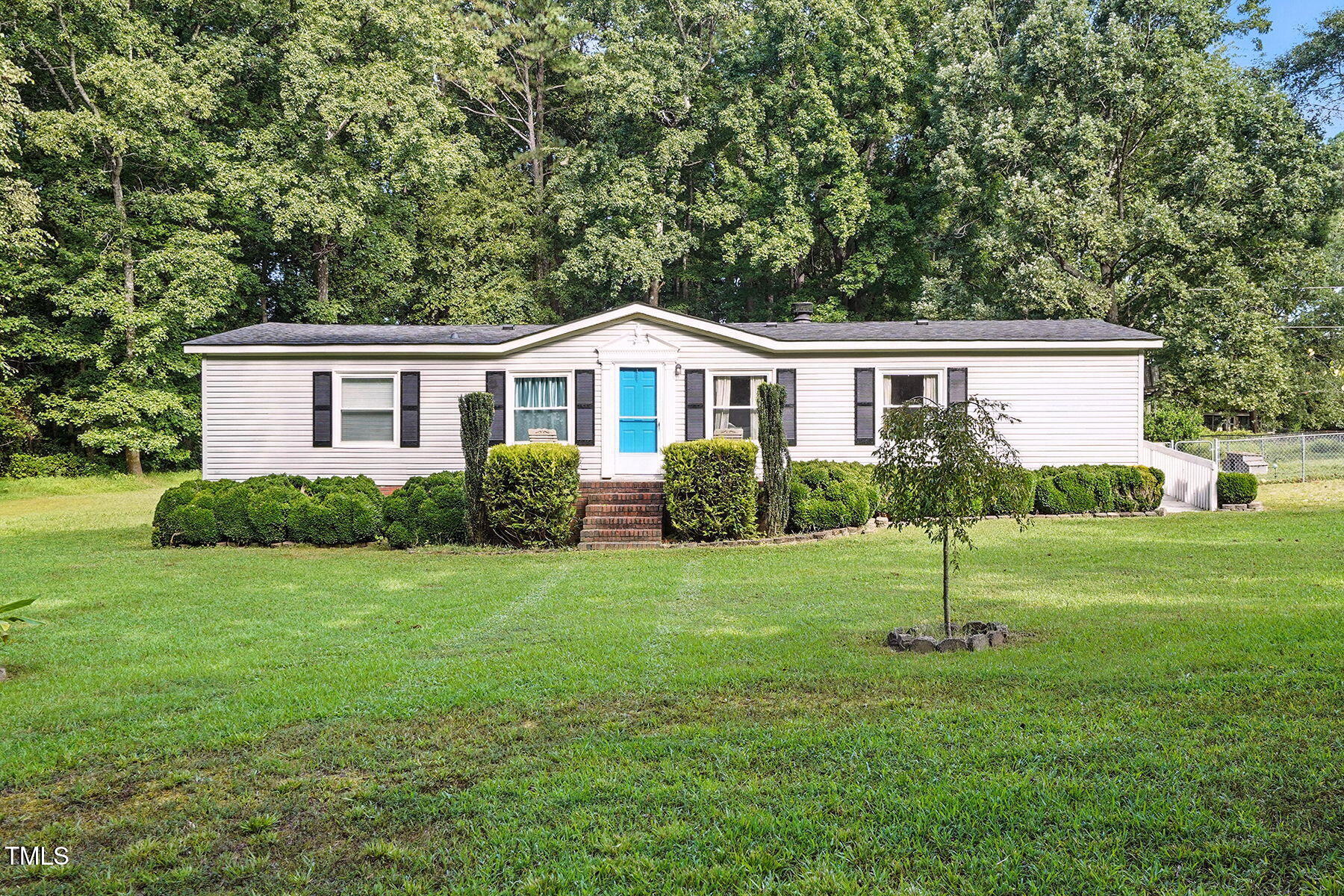 1-web-or-mls-5571 Pearcess Rd-01