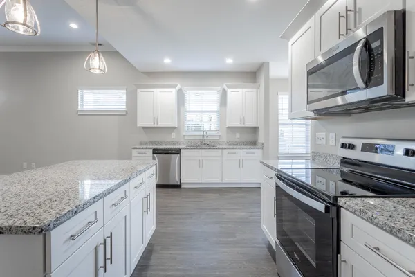 $2,700 | 8185 Double Eagle Court, Ooltewah, TN 37363