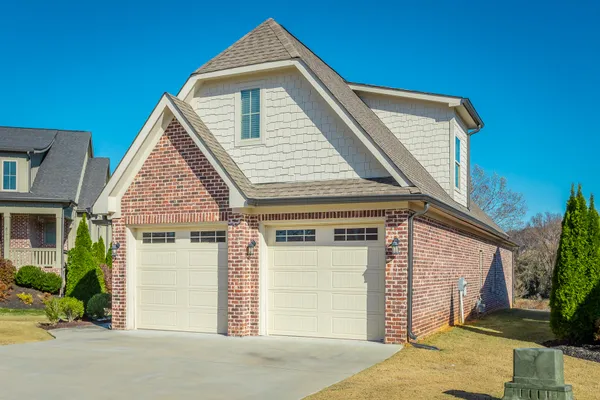 $2,700 | 8185 Double Eagle Court, Ooltewah, TN 37363