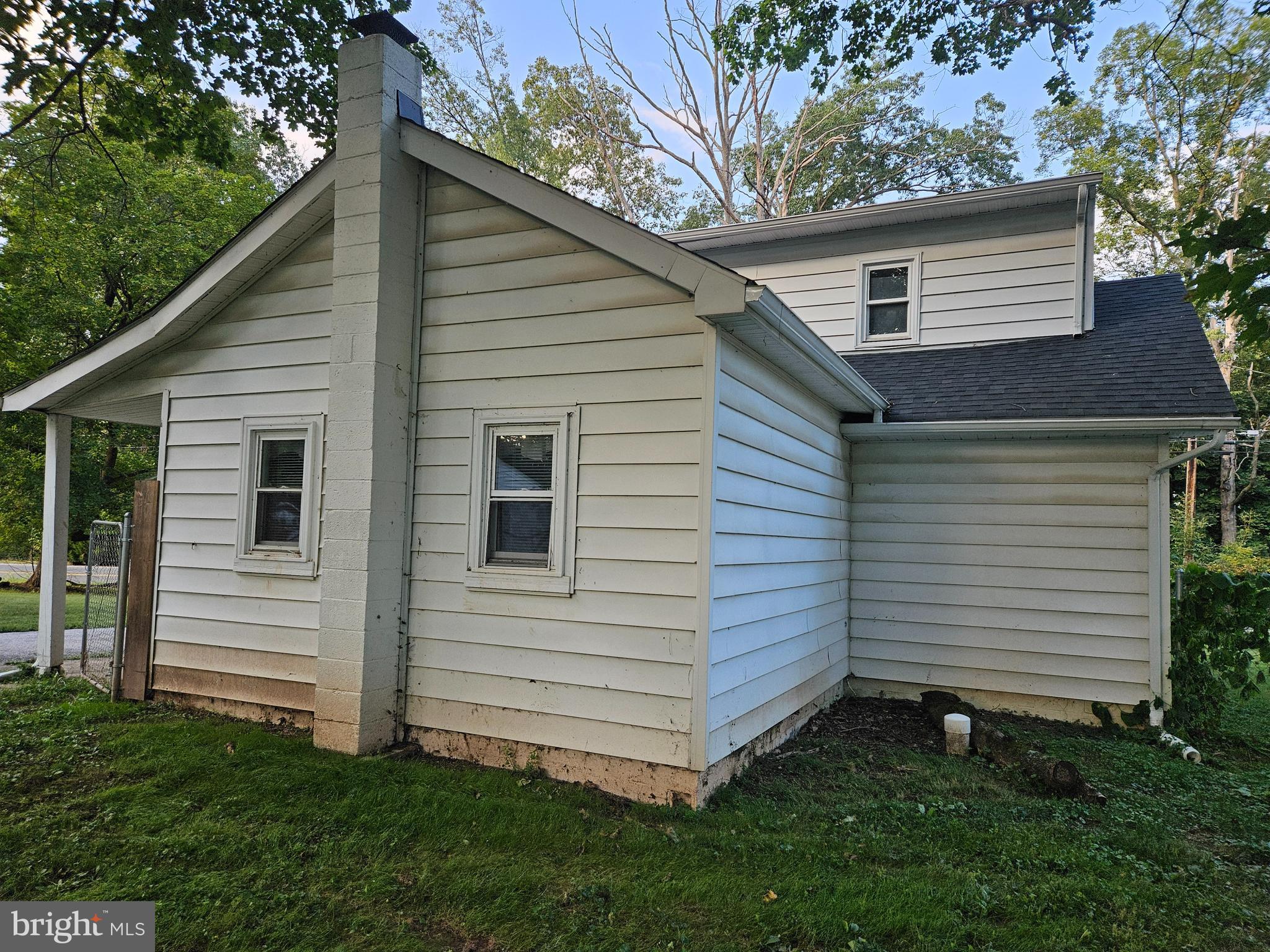 941 Conewago Creek Road Manchester, PA 17345 - Photo 4 of 22 a view of a back yard of the house