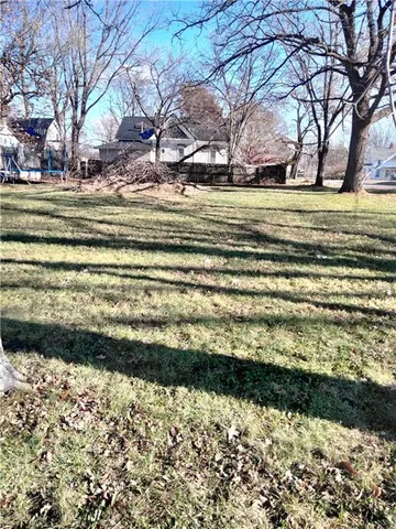 $17,000 | 201 East School Street, Hamilton, MO 64644