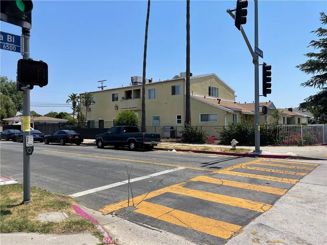 $2,100,000 | 6512 Balboa Boulevard, Van Nuys, CA 91406