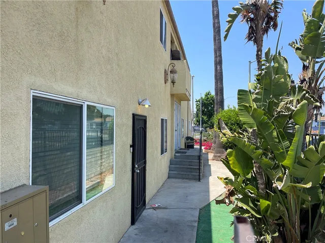 $2,100,000 | 6512 Balboa Boulevard, Van Nuys, CA 91406