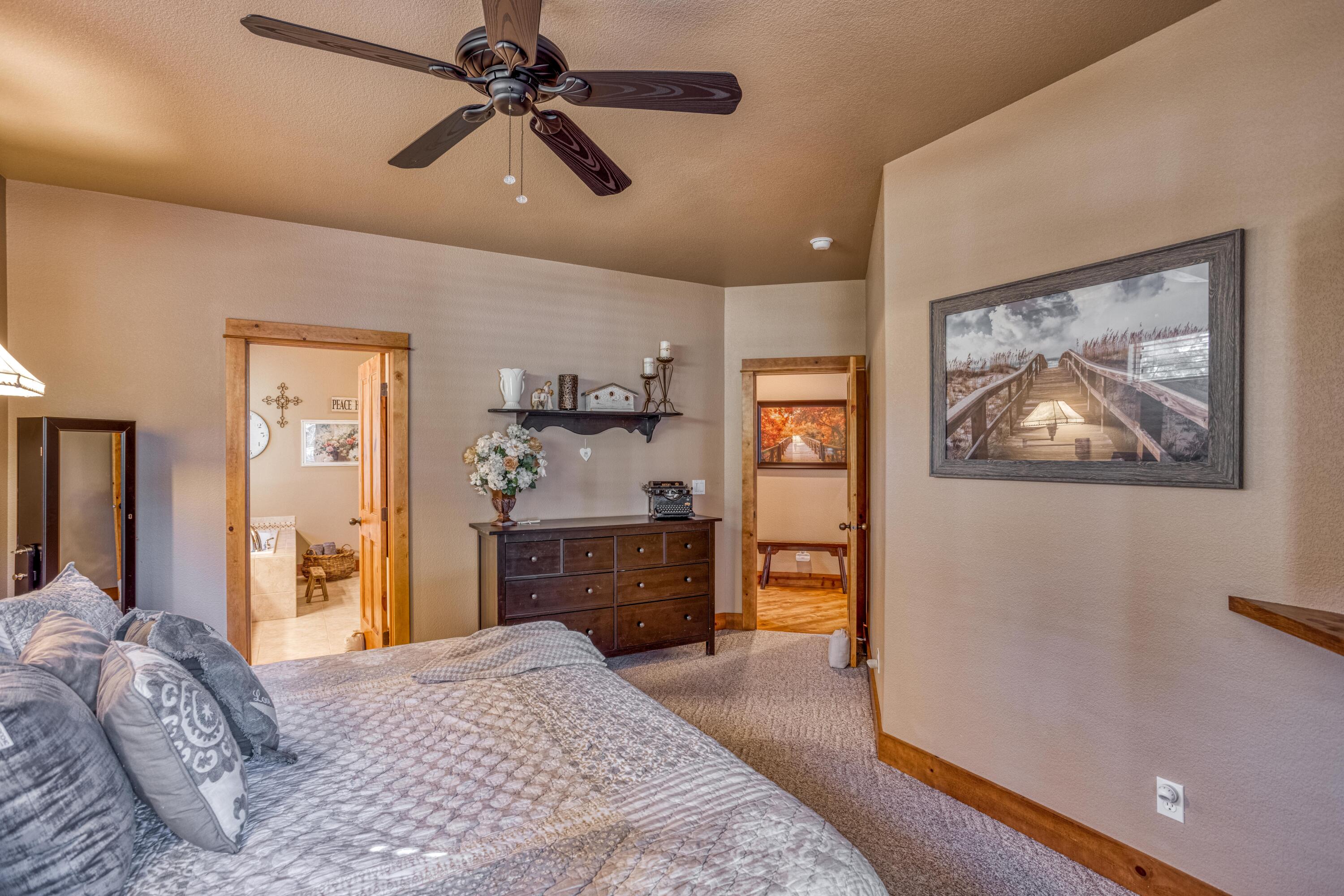 18160 Rager Mountain Lane Sunriver, OR 97707 - Photo 15 of 30 Master bedroom