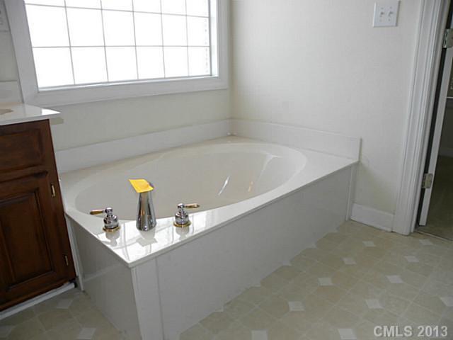 2147 Copperplate Road Charlotte, NC 28262 - Photo 13 of 16 Gallery Image 13