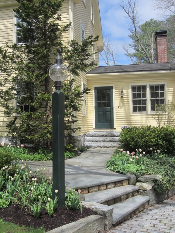 61 Sandy Pond Road Lincoln, MA 01773 - Photo 20 of 28 front view of a house