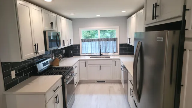 $356,900 | 616 Lake Shore Drive, Cadillac, MI 49601