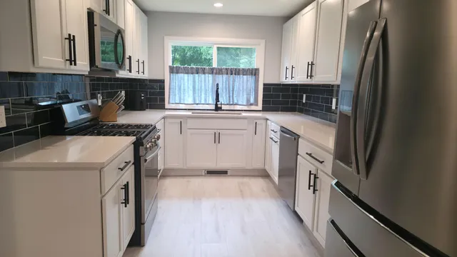 $356,900 | 616 Lake Shore Drive, Cadillac, MI 49601