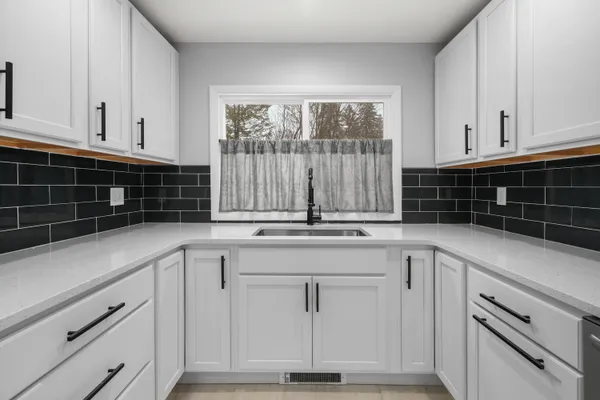 $349,900 | 616 Lake Shore Drive, Cadillac, MI 49601