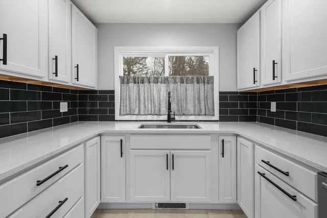 $349,900 | 616 Lake Shore Drive, Cadillac, MI 49601