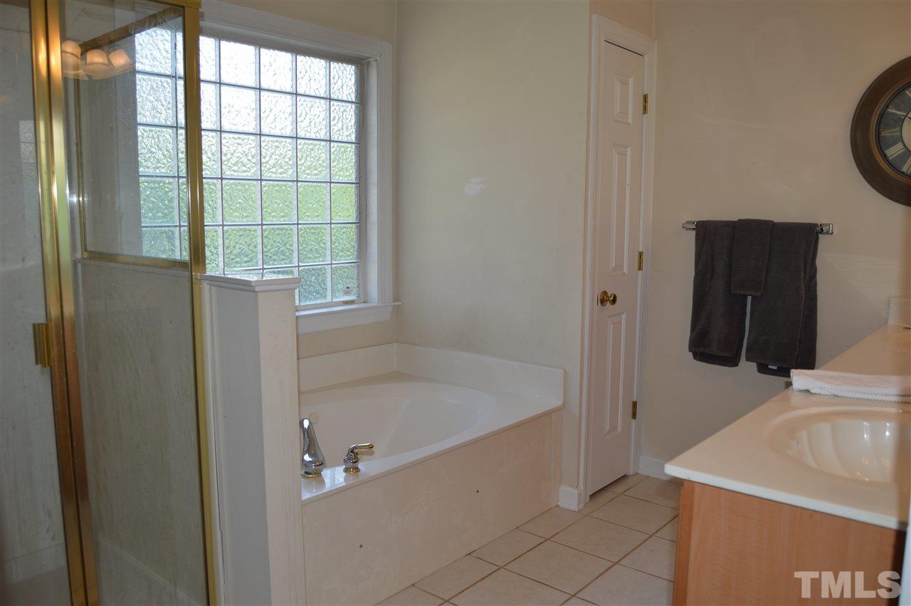 12442 Pawleys Mill Circle Raleigh, NC 27614 - Photo 10 of 18