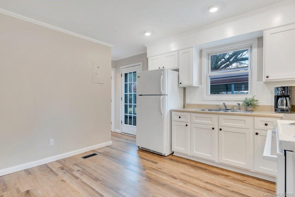2032 Keisler Road Conover, NC 28613 - Photo 9 of 26 Gallery Image 9