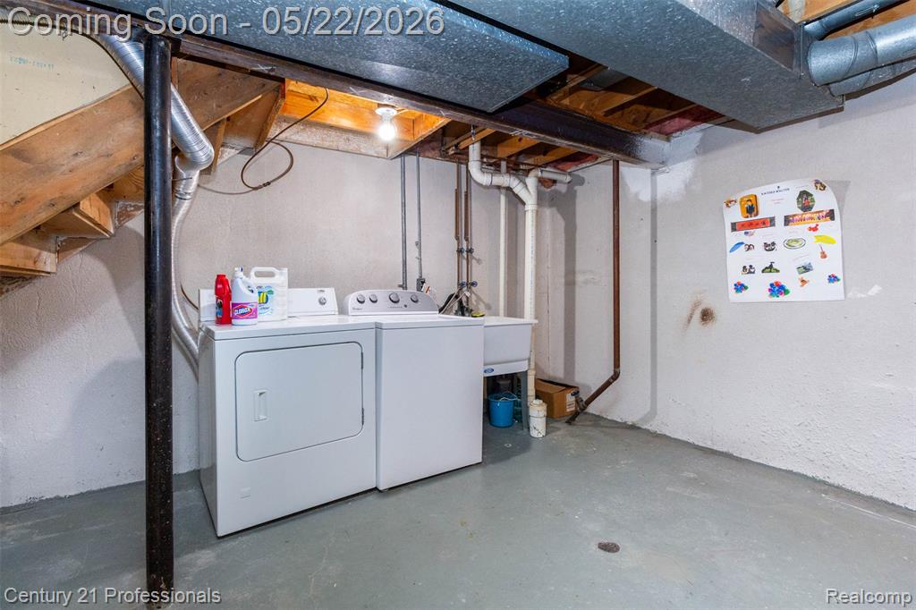 574 Tennyson Rochester, MI 48307 - Photo 27 of 48