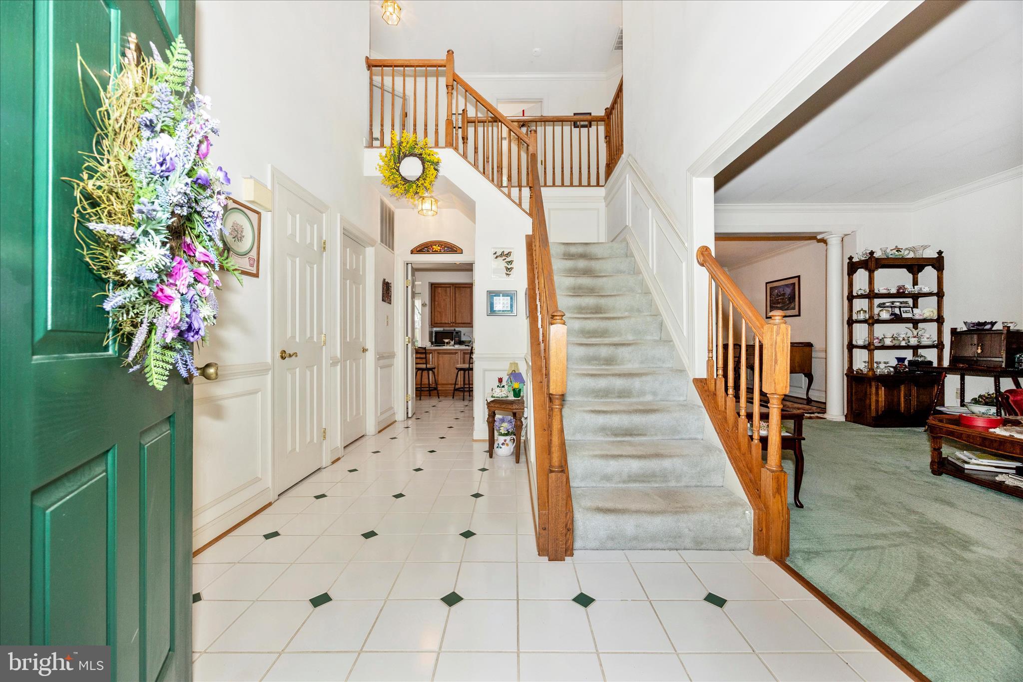 19808 Falling Spring Court Gaithersburg, MD 20882 - Photo 3 of 69 Foyer