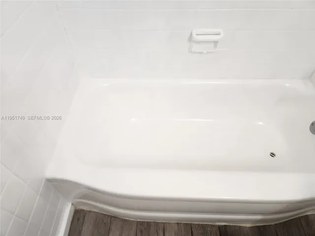 $1,400 | 16031 Northeast 18th Place, Unit 1B, North Miami Beach, FL 33162