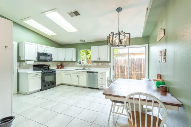 $275,000 | 5295 Pine Grove Avenue, Shasta Lake, CA 96019