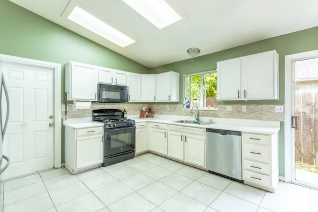 $275,000 | 5295 Pine Grove Avenue, Shasta Lake, CA 96019