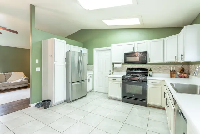 $275,000 | 5295 Pine Grove Avenue, Shasta Lake, CA 96019