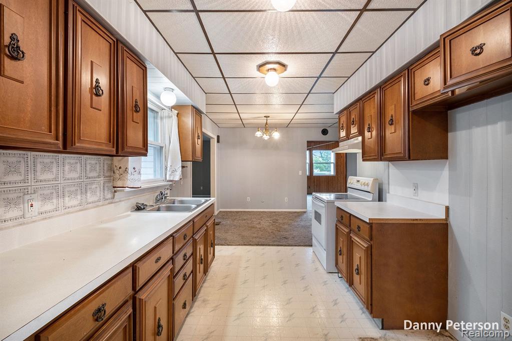 2025 North Oak Road Davison, MI 48423 - Photo 11 of 23
