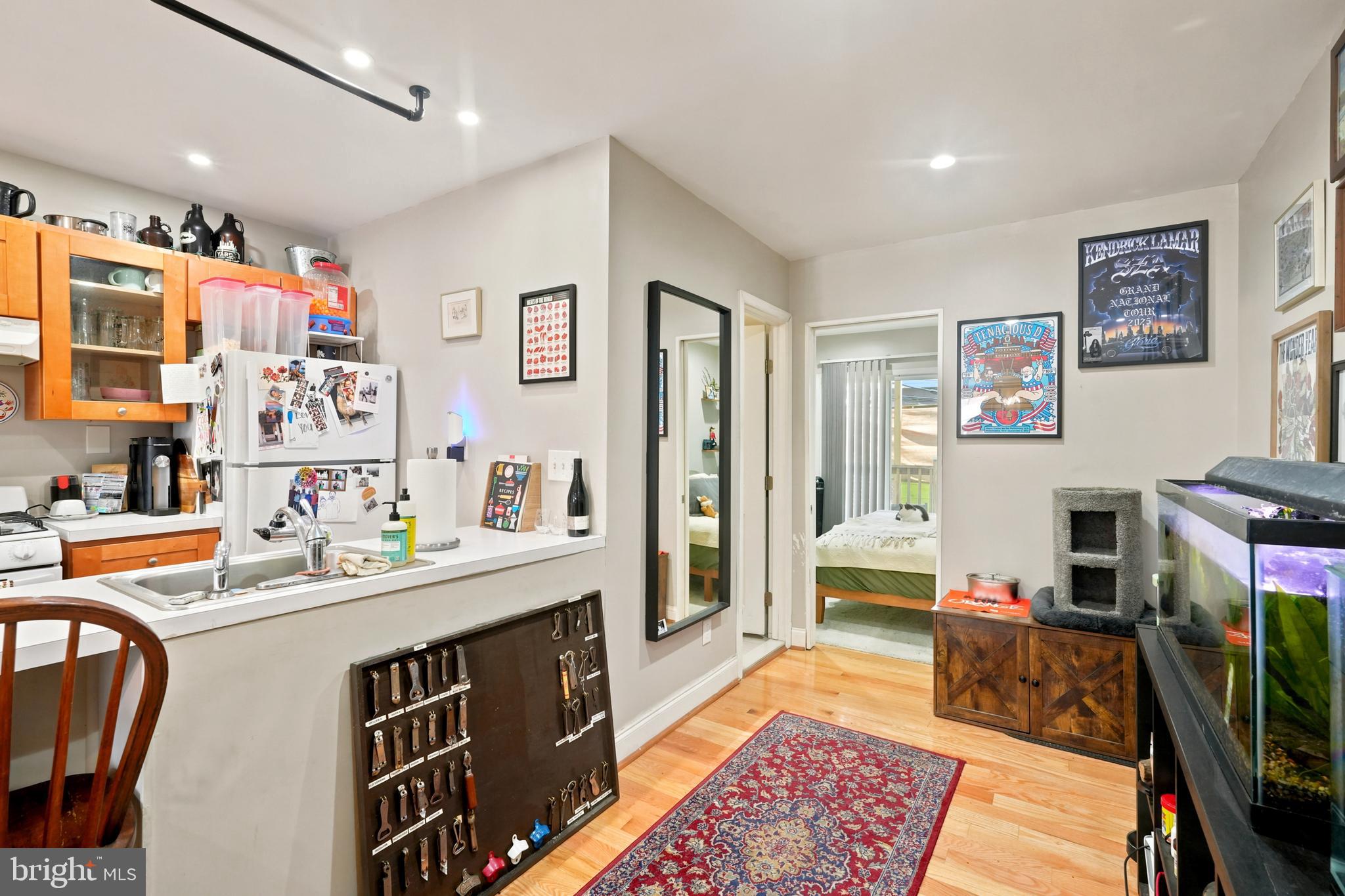 402 Durfor Street Philadelphia, PA 19148 - Photo 7 of 15