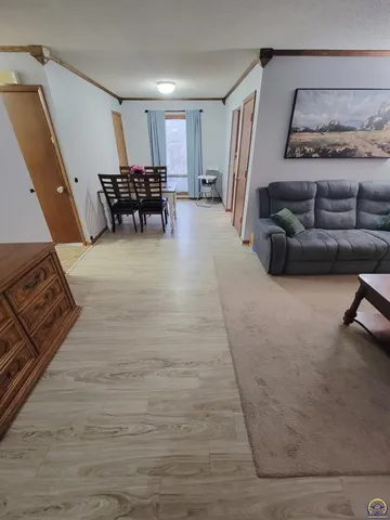 $195,000 | 1906 Southwest Belle Avenue, Topeka, KS 66604