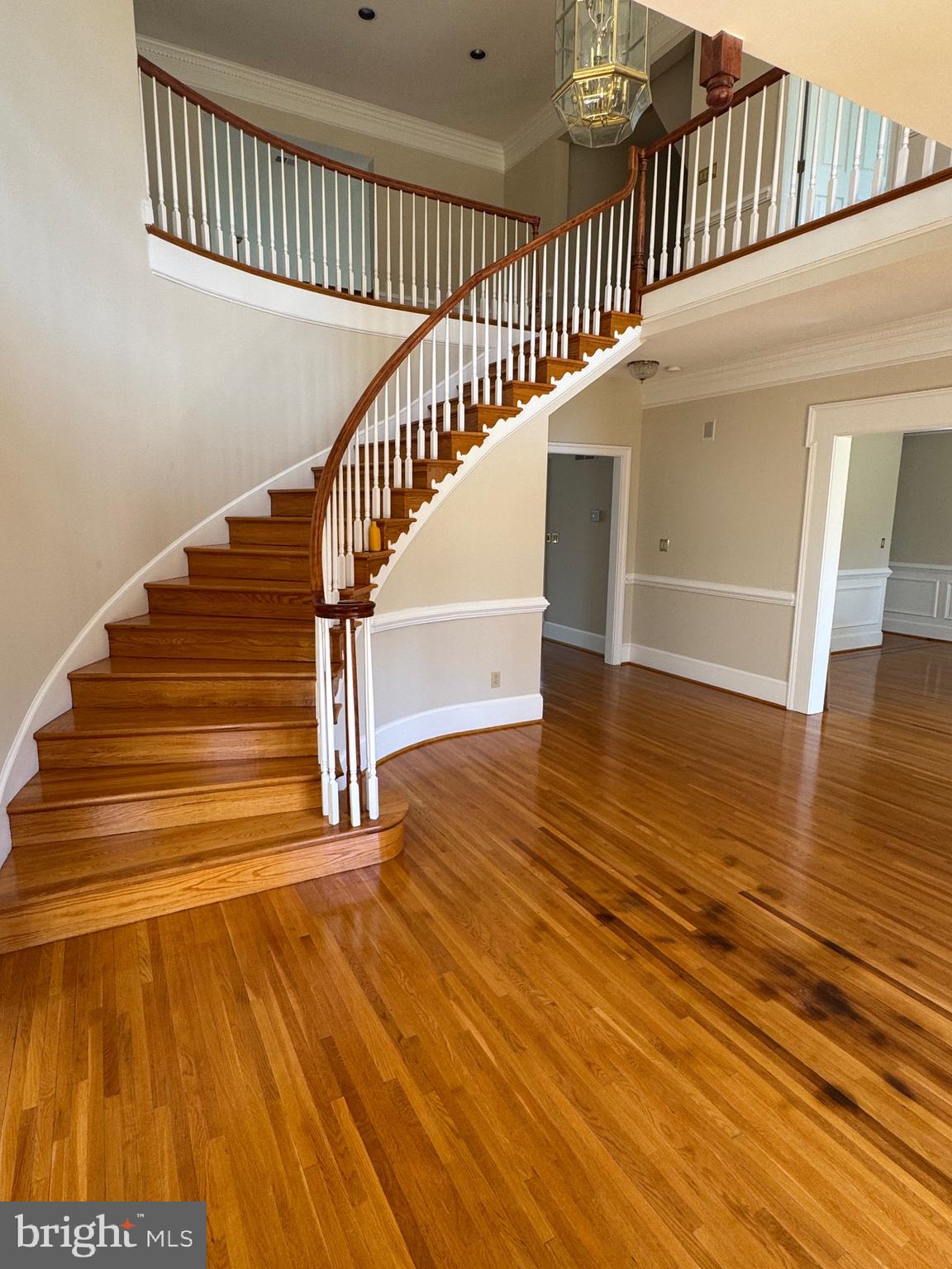 9409 Elizabeth Court Fulton, MD 20759 - Photo 19 of 75 Grand Foyer, Crescent Stairwell #2