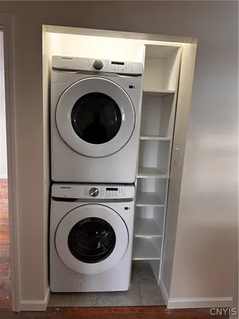 $1,975 | 14 Forest Road, New Hartford, NY 13501