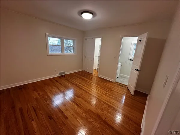 $1,975 | 14 Forest Road, New Hartford, NY 13501