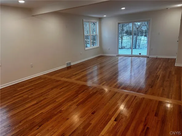 $1,975 | 14 Forest Road, New Hartford, NY 13501