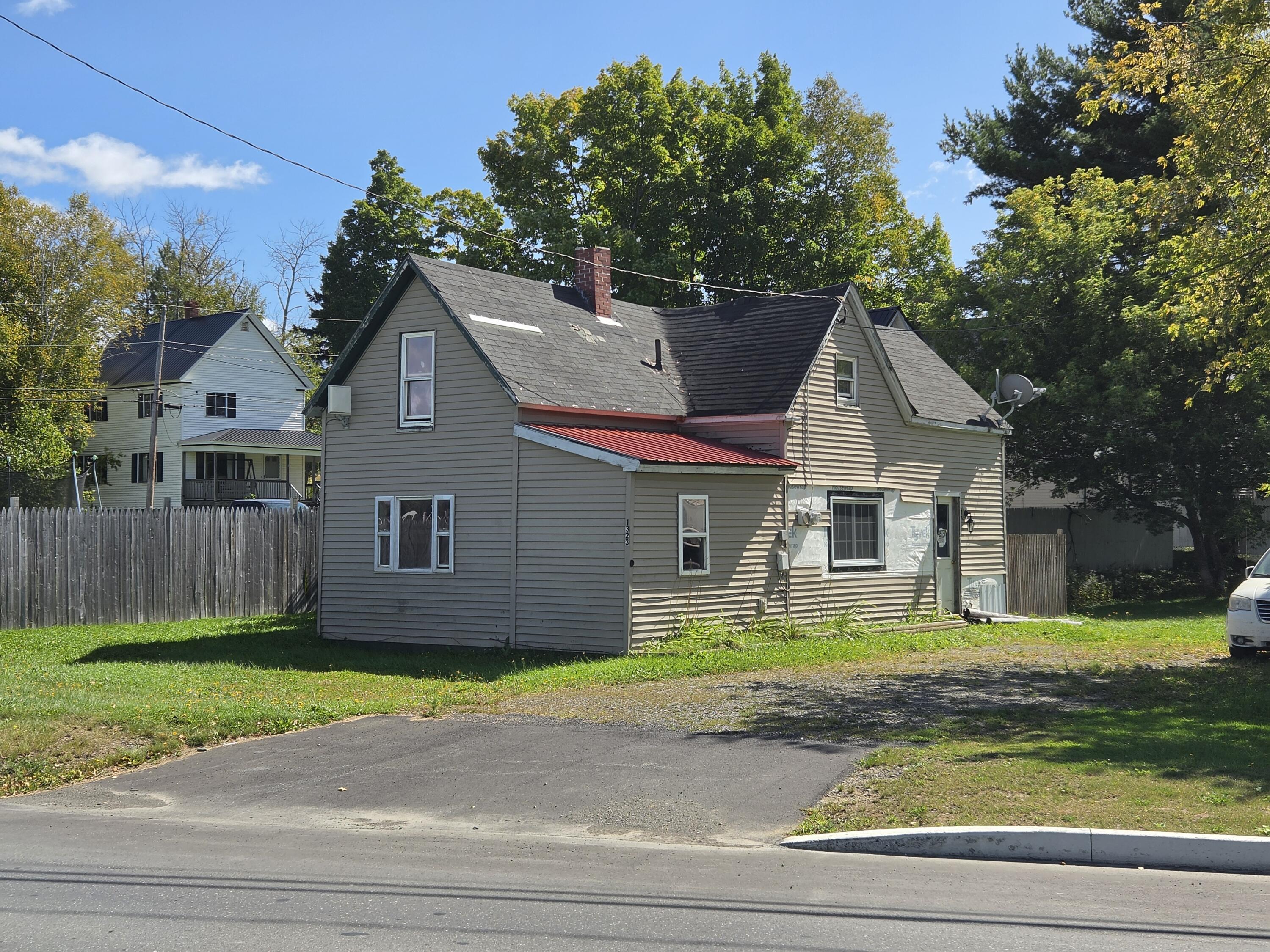 1323 Main Street Washburn, ME 04786 - Photo 3 of 29 2026-09-11 12.38.37