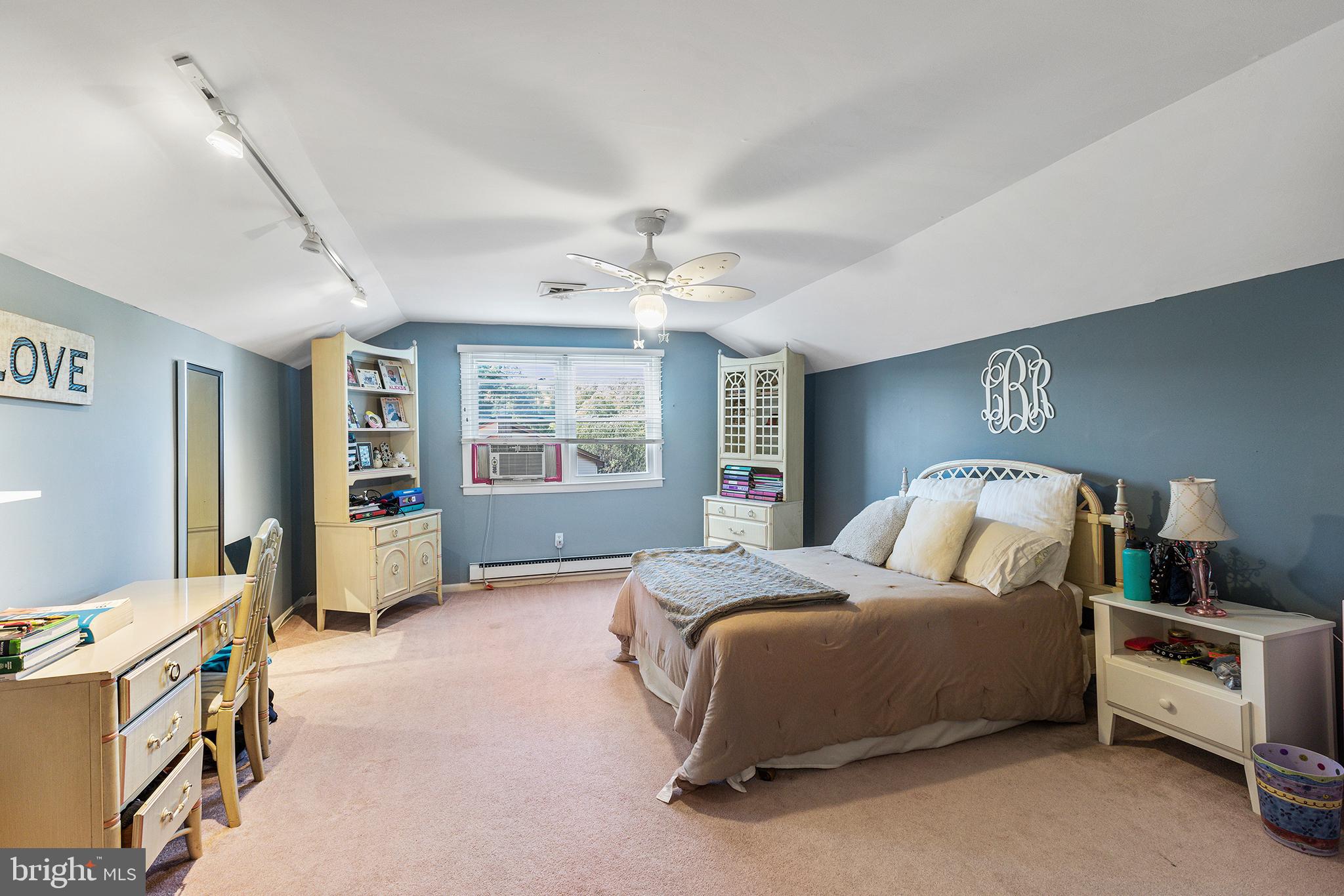1264 Mettler Road Huntingdon Valley, PA 19006 - Photo 17 of 26 Top level Bedroom