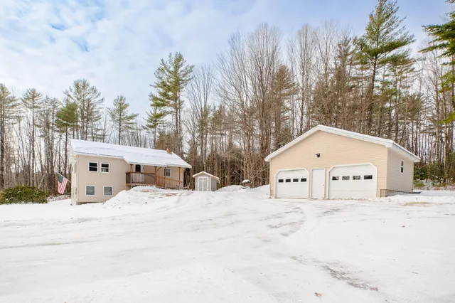 $275,000 | 55 Lake Street, New Vineyard, ME 04956