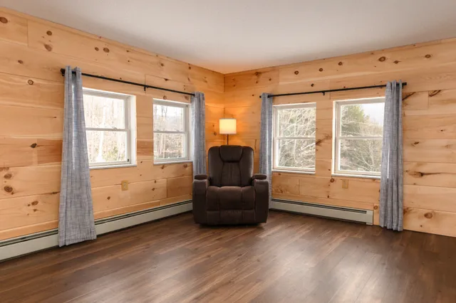 $275,000 | 55 Lake Street, New Vineyard, ME 04956