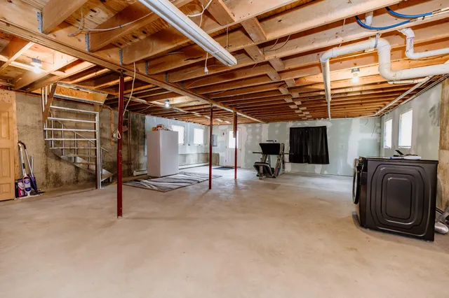 $275,000 | 55 Lake Street, New Vineyard, ME 04956