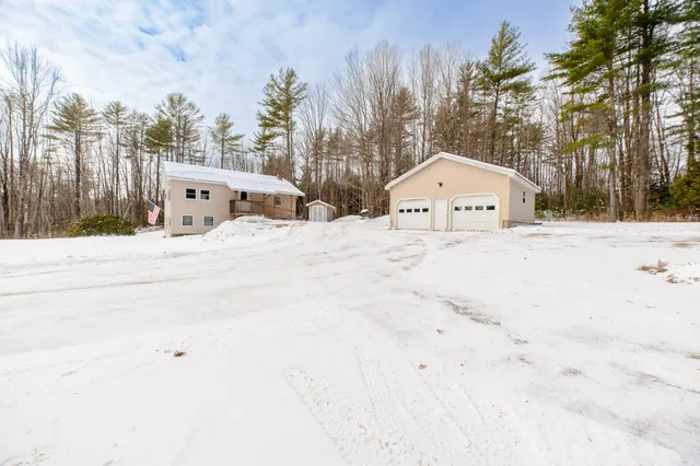 $275,000 | 55 Lake Street, New Vineyard, ME 04956