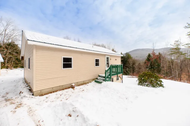 $275,000 | 55 Lake Street, New Vineyard, ME 04956
