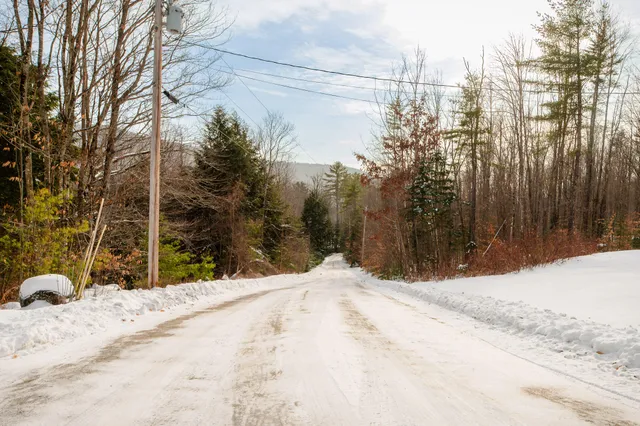 $275,000 | 55 Lake Street, New Vineyard, ME 04956