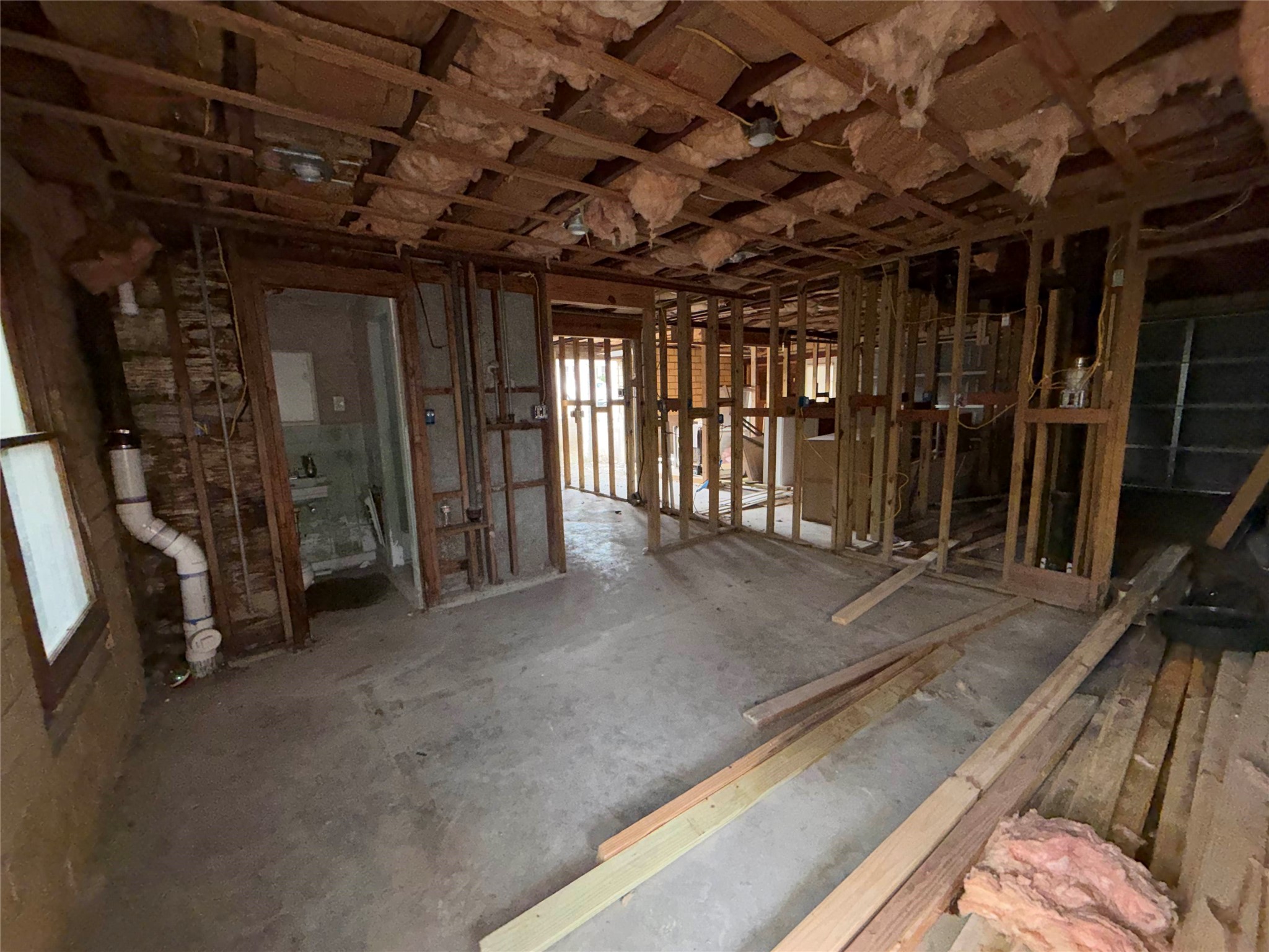 611 Mathis Street Houston, TX 77009 - Photo 22 of 22 a view of an empty room