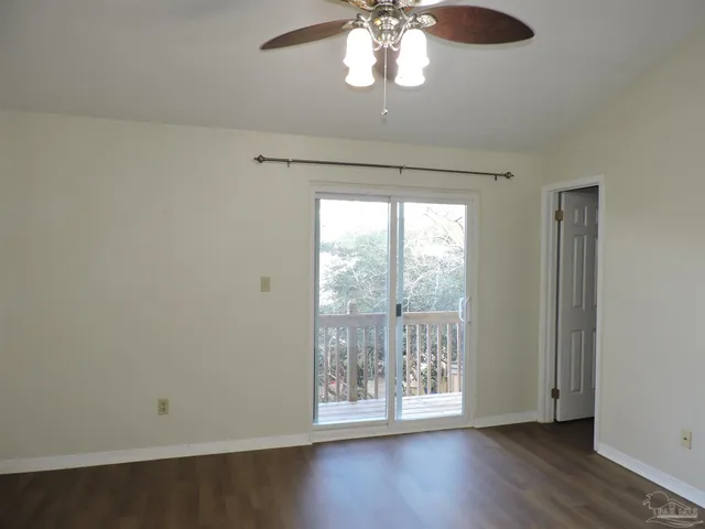 $1,300 | 3510 Parkwood Avenue, Pensacola, FL 32504