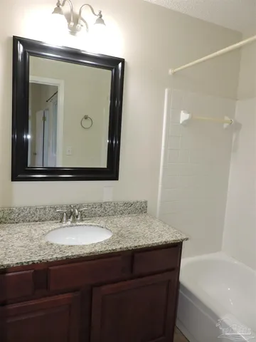 $1,300 | 3510 Parkwood Avenue, Pensacola, FL 32504