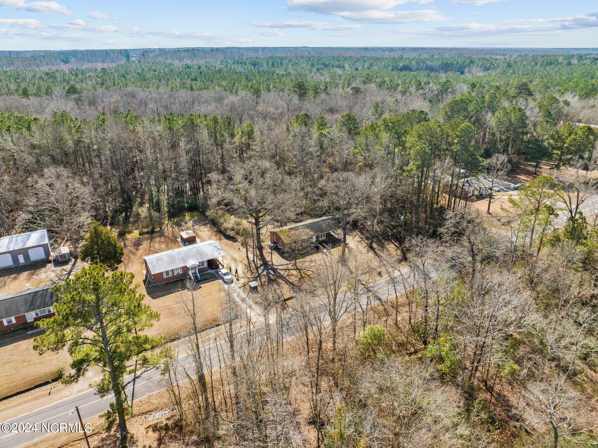 1561 Patterson Road Kinston, NC 28504 - Photo 7 of 38 7-web-or-mls-DJI_0580